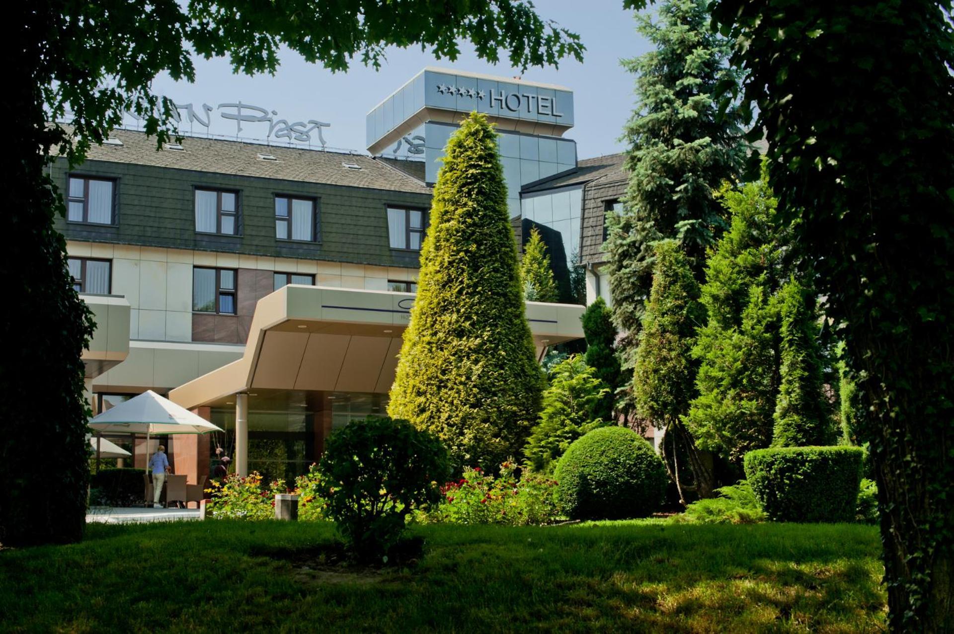קרקוב Booking Hotel & Spa מראה חיצוני תמונה